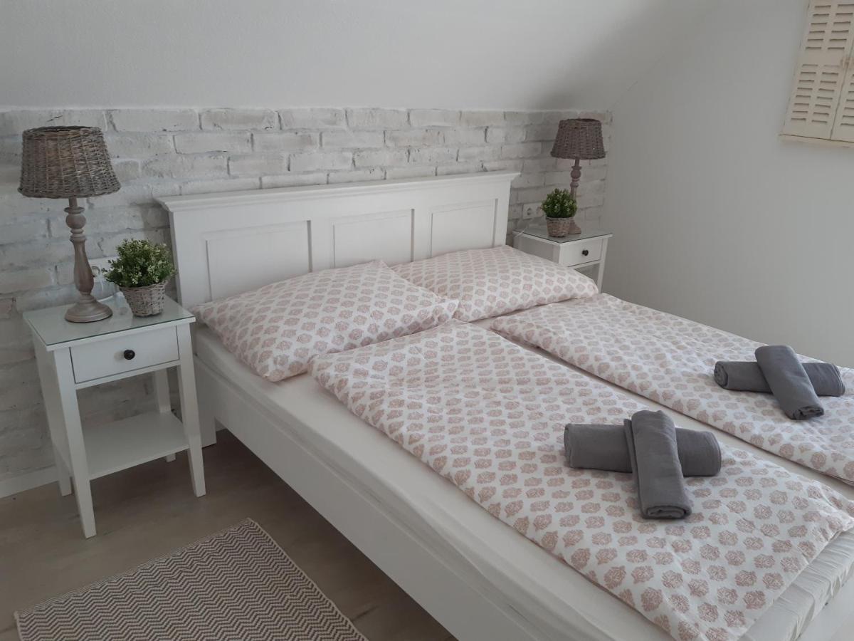 שיופוק Apartman Soos -- Only For Relaxation, Not For Party! מראה חיצוני תמונה